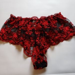 Vintage VS NWOT lace lingerie bottom size S